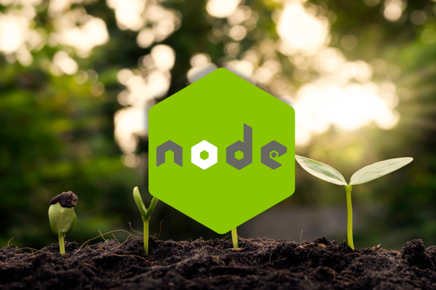 Logotipo verde do Node.js sobre brotos de planta crescendo na terra, simbolizando crescimento e desenvolvimento, com um fundo desfocado de luz solar.