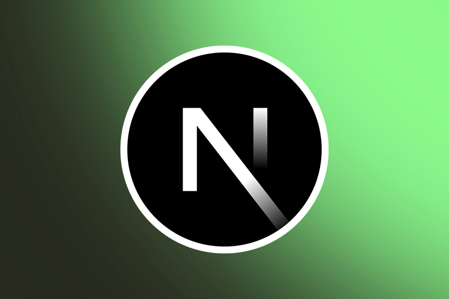 Logo branco em forma de círculo com a letra N em fundo preto, sobre um gradiente suave de verde.